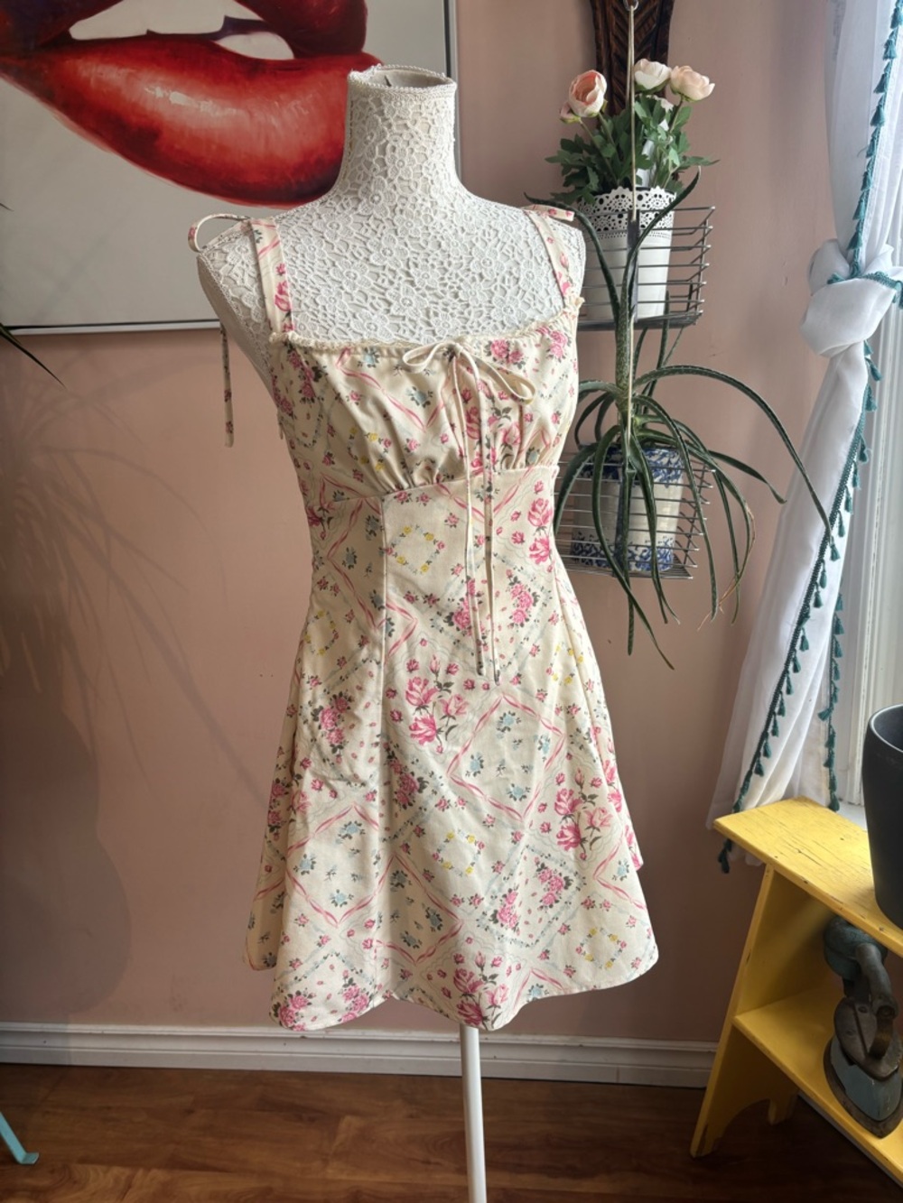 Feminine Cream & Pink Floral Print Cider A-Line Mini Dress, Sz Medium - Picture 14 of 14